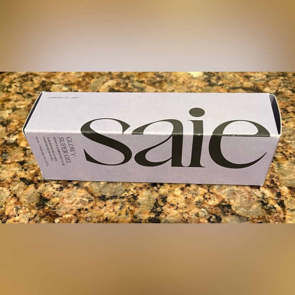 Brand New - Unopened SAIE GLOWY SUPER GEL
MULTIPURPOSE ILLUMINATOR